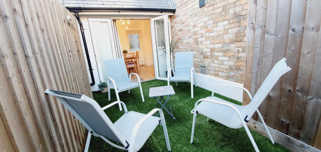 Superb 2 Beds 2 Baths New Apartment W/ Garden+Patio Bournemouth Exterior foto
