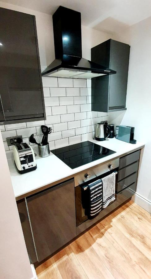 Superb 2 Beds 2 Baths New Apartment W/ Garden+Patio Bournemouth Exterior foto
